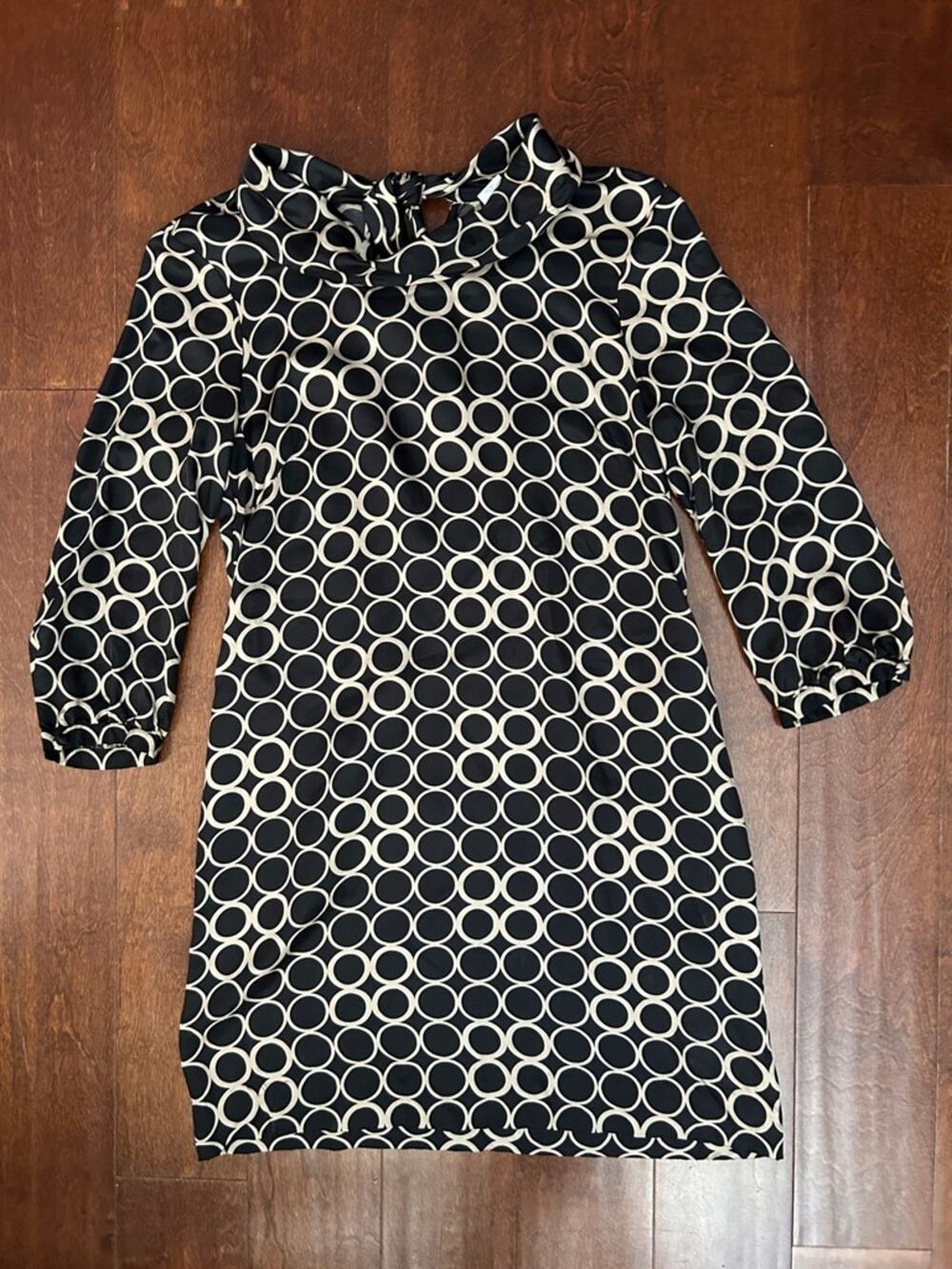 J. Crew 100% Silk Retro 60s Black Shift Dress with Beige Circle Print, Size 6